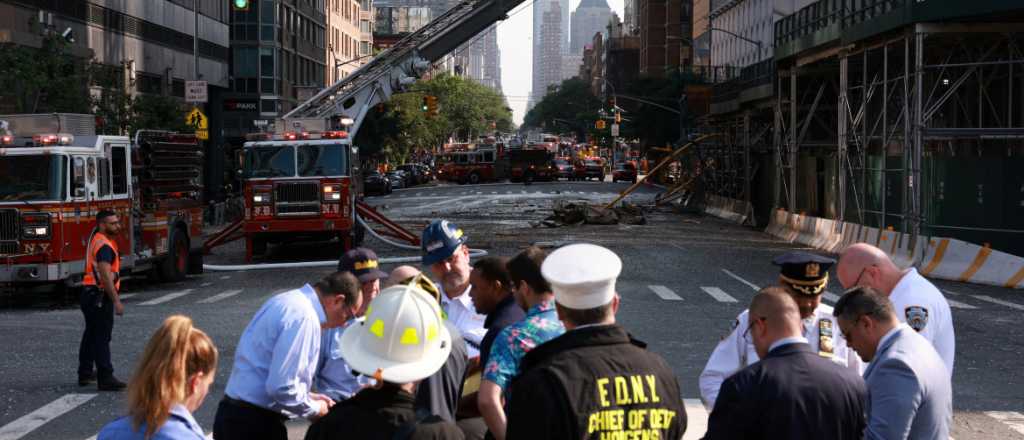 Video: el impresionante desplome de una grúa en Nueva York