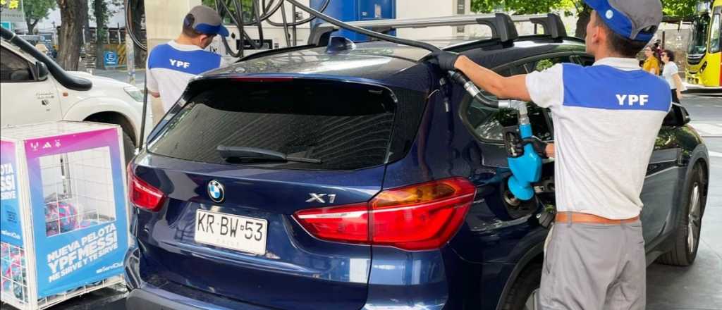 Dueños de estaciones de servicio advierten que cayó la venta de nafta