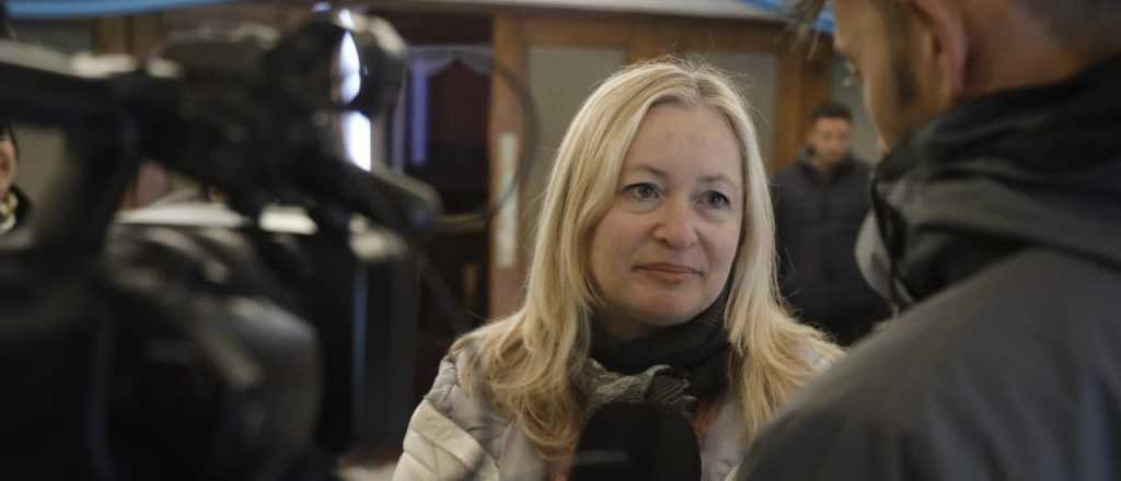 Hebe Casado propone duplicar sueldos en algunas especialidades m&eacute;dicas