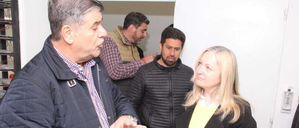 Como Abed, Casado sale a comprar un cero kilómetro para el Senado