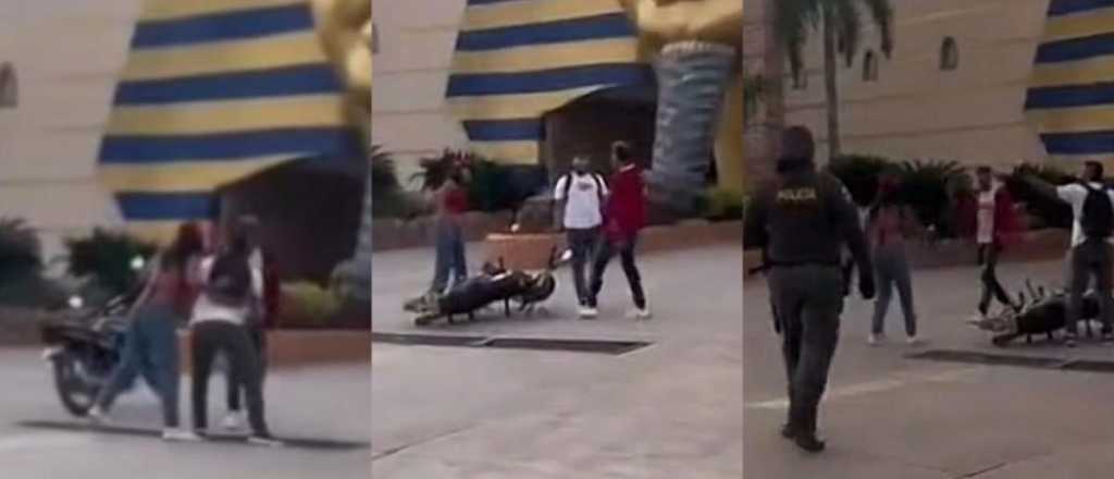 Video: el marido encontr&oacute; a su esposa con el amante en un hotel y se arm&oacute;