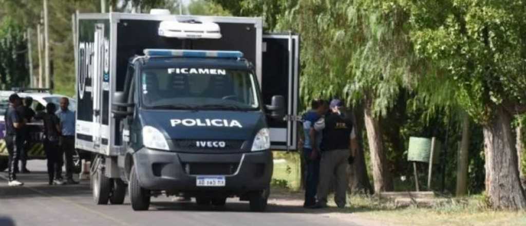 Encontraron el cuerpo de una mujer en un canal de Maipú