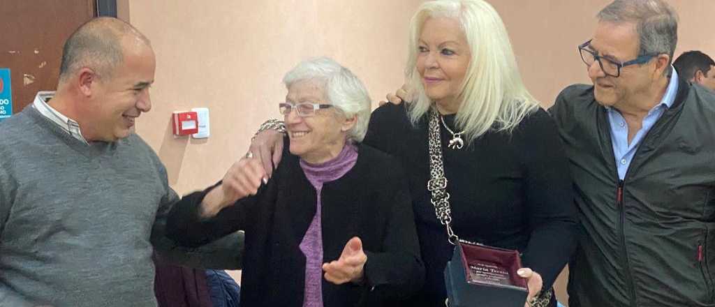 Teresa Barbera fue distinguida por sus 70 años en la gastronomía 