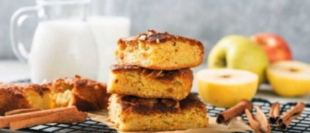 Cómo preparar un brownie de manzana caramelizada