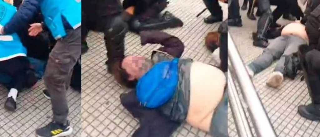 Video: muri&oacute; un hombre durante una protesta en el Obelisco