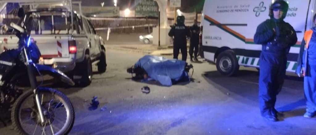 Dolor en Perdriel: un motociclista chocó con una camioneta y murió
