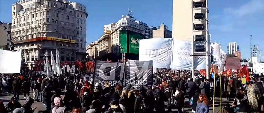 Organizaciones sociales y de izquierda protestan por la muerte de Molares