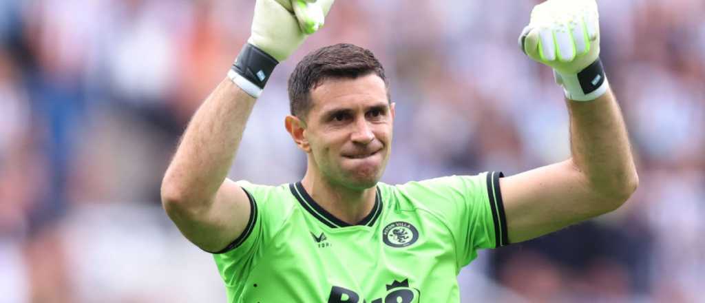 Ins&oacute;lito: el Dibu dio un show de atajadas, pero Aston Villa fue humillado