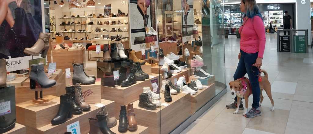 Promociones y tarjetazos: cómo compran los mendocinos