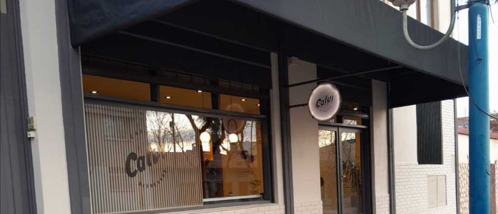 Una histórica tienda cumple 60 años y abrió un moderno café