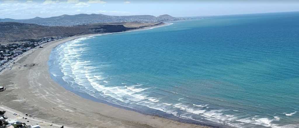 La playa más austral de América: aguas cristalinas y está en Argentina