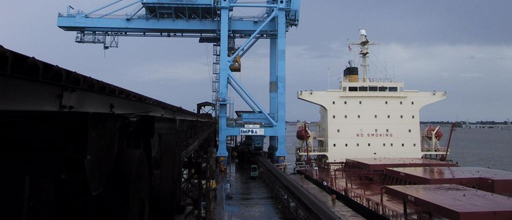 Impsa le har&aacute; dos gr&uacute;as portuarias a la Armada de Estados Unidos