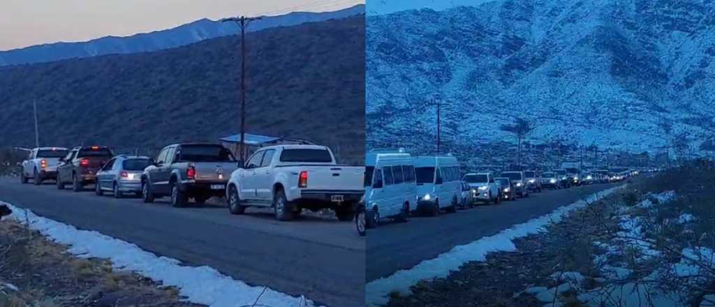 Video: largas filas de autos para volver de la montaña mendocina