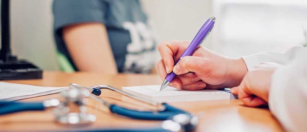 El Gobierno investigará a las prepagas y Milei compartió insultos contra Belocopitt