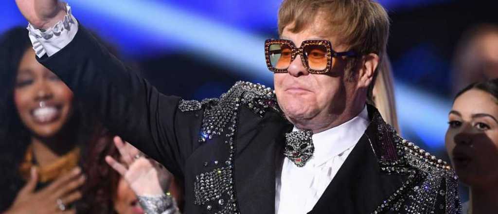 Elton John tuvo un accidente dom&eacute;stico que lo llev&oacute; al hospital