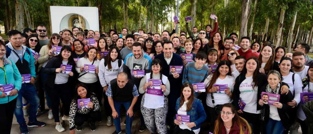 Pinti Clop cerr&oacute; su campa&ntilde;a en Maip&uacute; y prometi&oacute; una "gran transformaci&oacute;n"