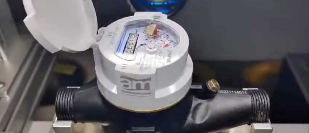 Rodolfo Suarez anunci&oacute; la llegada de 20 mil medidores de agua