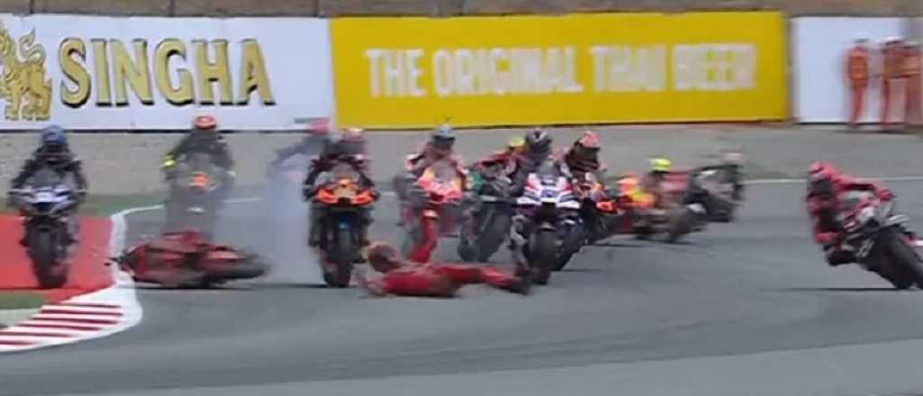 Escalofriante accidente en Moto GP: hospitalizan al l&iacute;der Bagnaia