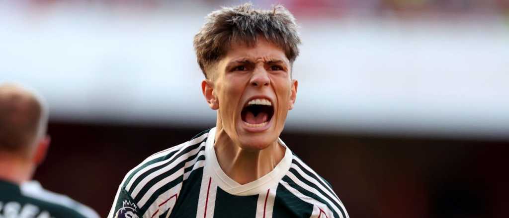 Videos: el incre&iacute;ble gol anulado a Garnacho y alarma en la selecci&oacute;n