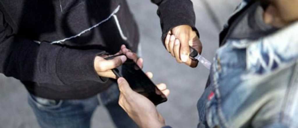 Una pareja le robó todo a punta de cuchillo en Guaymallén