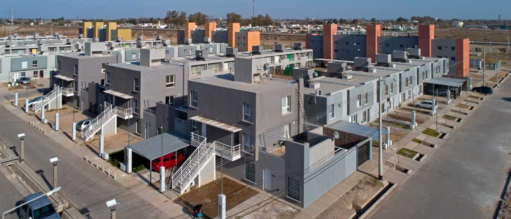 Un joven armado intentó robar casas en el barrio Kirchner de San Martín