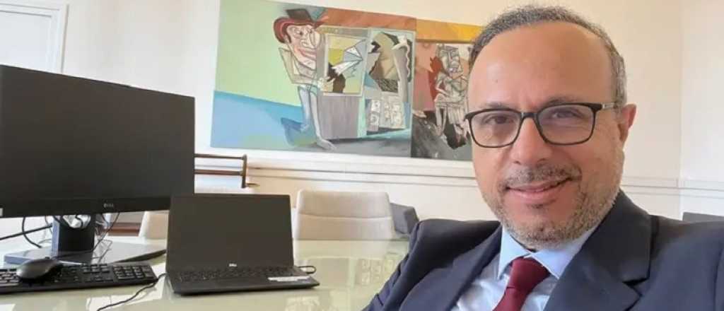 Hallan ropa interior y flu&iacute;dos en la casa de un ex asesor de Alberto