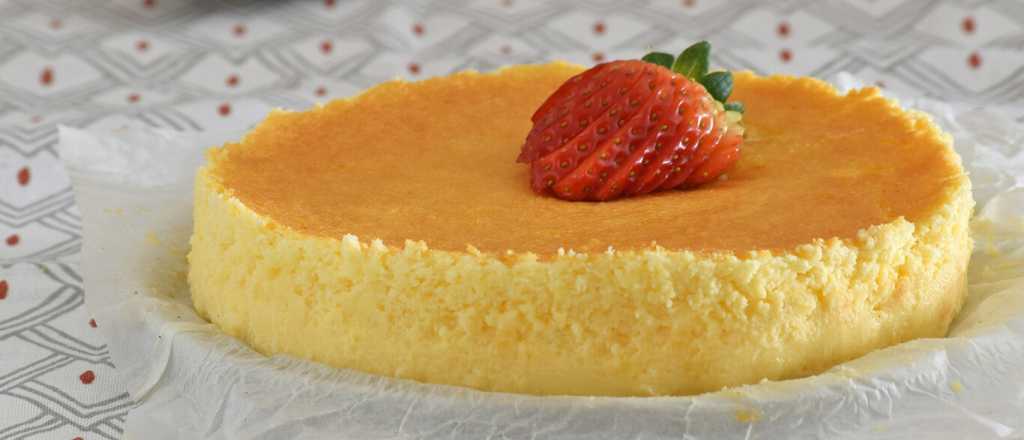 Tarta de chocolate blanco y queso, un postre exquisito y f&aacute;cil de preparar