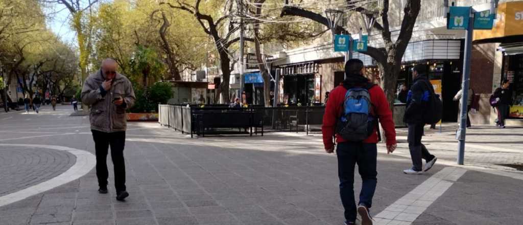 Un domingo fresco y parcialmente nublado