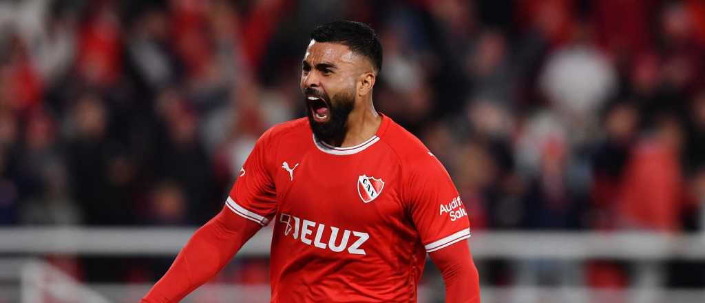 El Rojo le gan&oacute; una final a Hurac&aacute;n, es l&iacute;der y se aleja del descenso