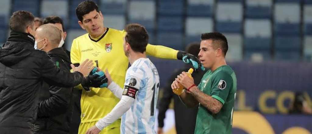El arquero de Bolivia hizo un sorpresivo comentario sobre Messi y De Paul