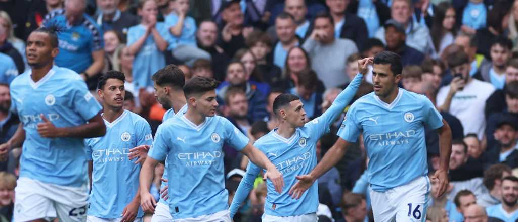 Juli&aacute;n &Aacute;lvarez  le gan&oacute; el duelo de campeones del mundo a Montiel 