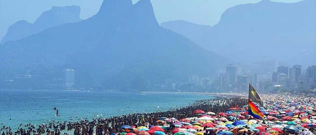 Las playas de Río explotan por la ola de calor