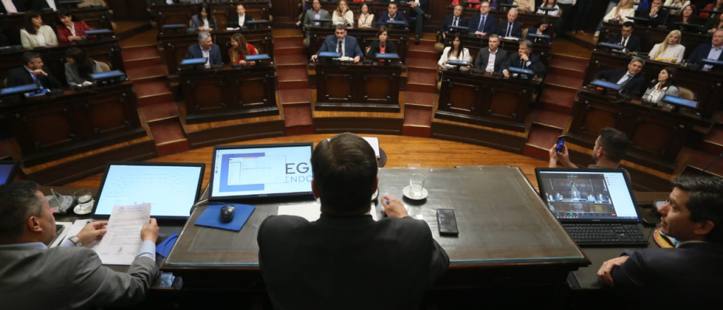 La Legislatura podr&aacute; aprobar leyes hasta el 30 de octubre