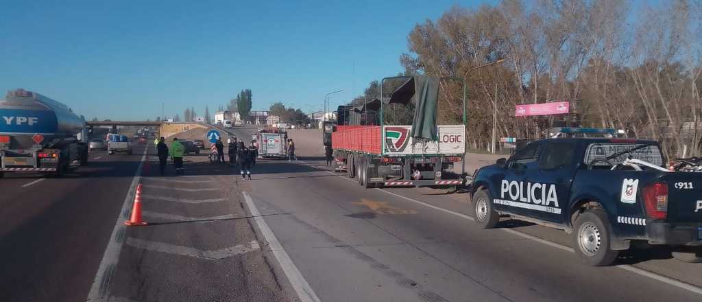 Corte total del tr&aacute;nsito en el lateral oeste del Acceso Sur
