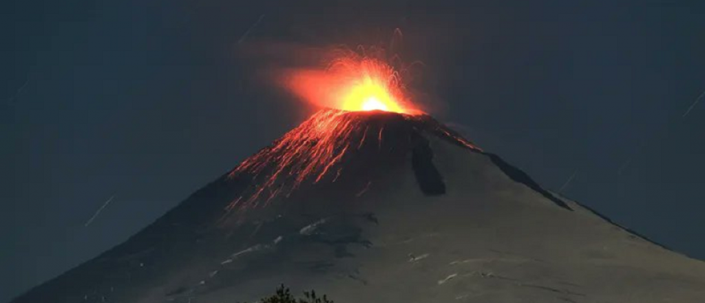 Alerta por el Volcán Villarrica: ¿puede afectar a Mendoza?