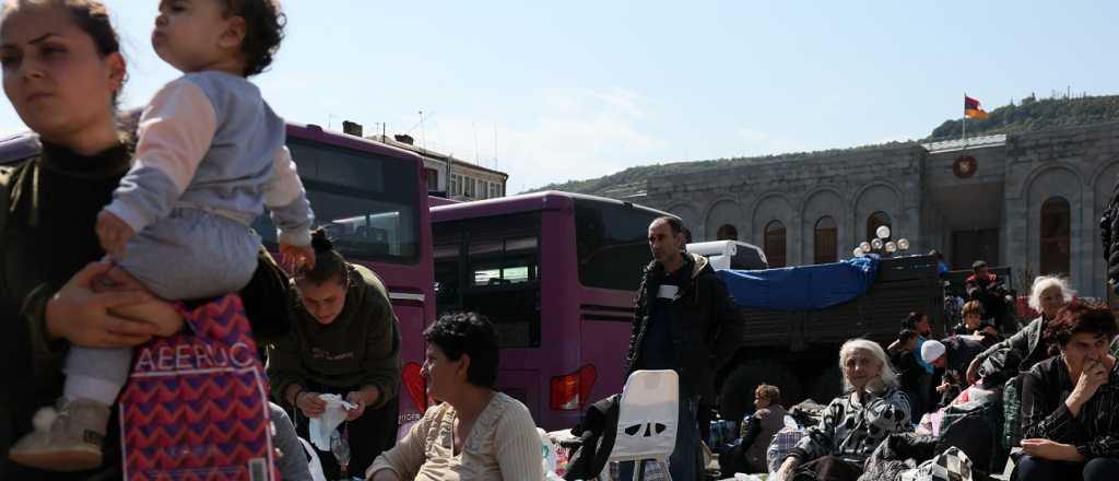 Crece la tensión en Nagorno Karabaj: ya huyeron más de 100.000 habitantes