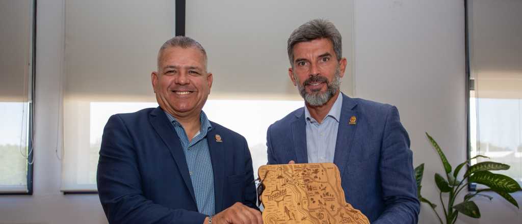 La Ciudad firm&oacute; un acuerdo con el municipio mexicano Ensenada