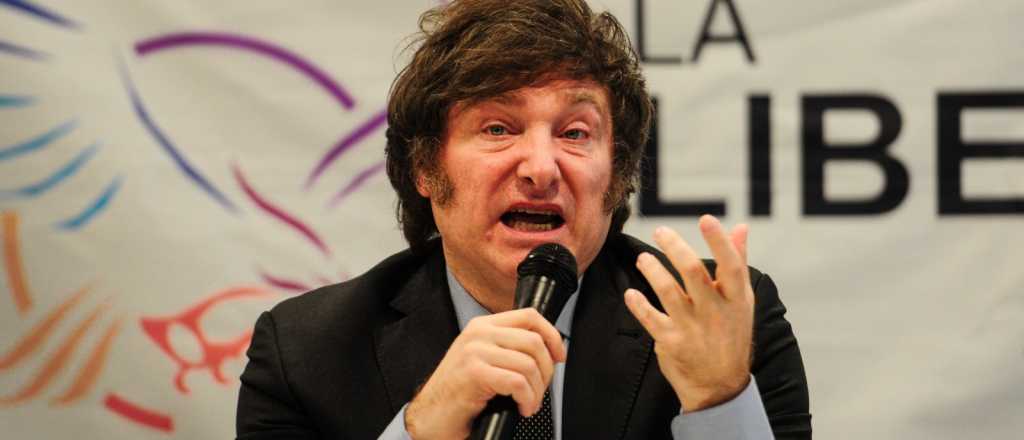 Milei a Alberto Fern&aacute;ndez: "Intenta proscribir a la fuerza m&aacute;s votada"