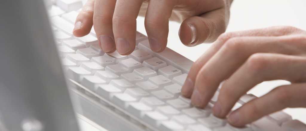 Incre&iacute;ble m&eacute;todo para escribir sin mirar el teclado