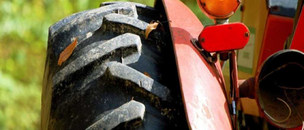 Una peque&ntilde;a de 3 a&ntilde;os cay&oacute; de un tractor y muri&oacute; 