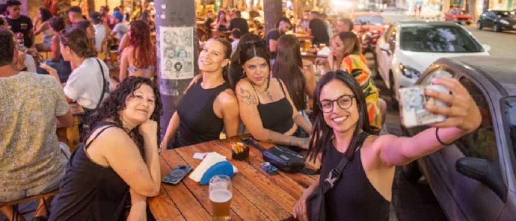 El turismo le dej&oacute; $6 mil millones en Mendoza durante el finde XXL