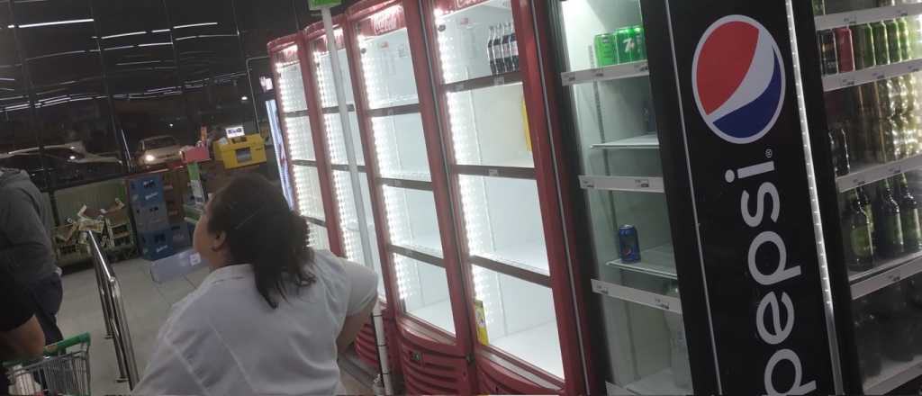 Supermercados de Mendoza "esconden" gaseosas antes de las elecciones