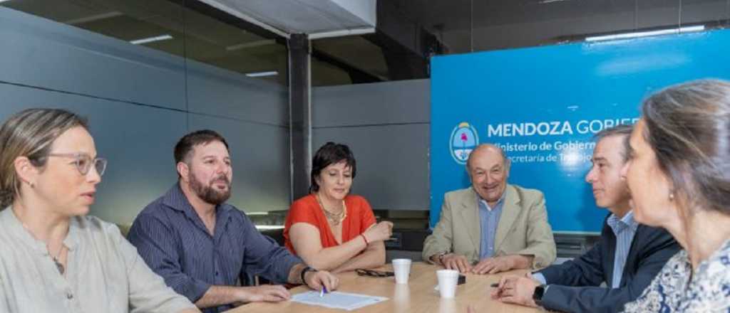 Paritarias: el Gobierno est&aacute; atento al panorama postelectoral