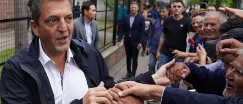 Vot&oacute; Sergio Massa: "Es importante escuchar la voz de la urna"