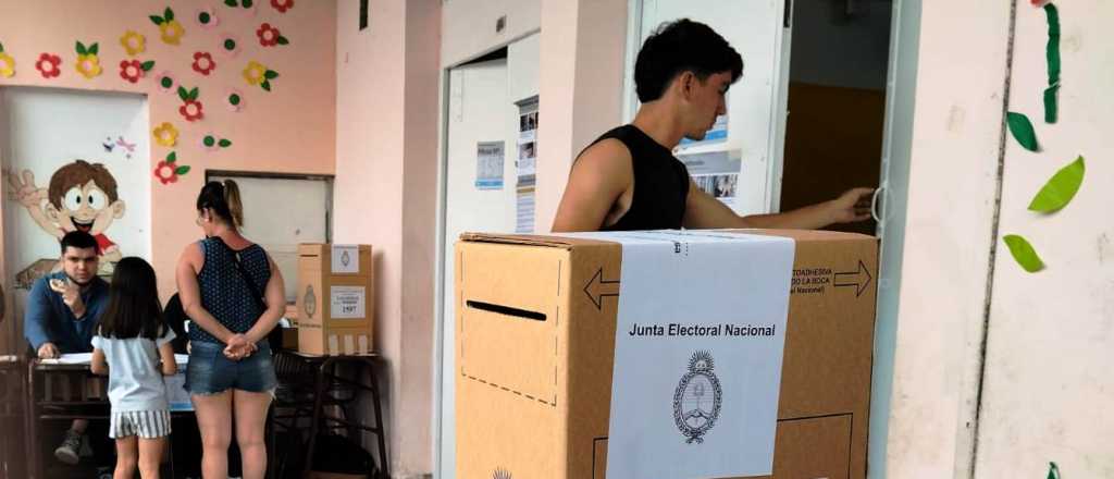 "En Mendoza, el ninguno le gana a todos salvo a La Libertad Avanza"