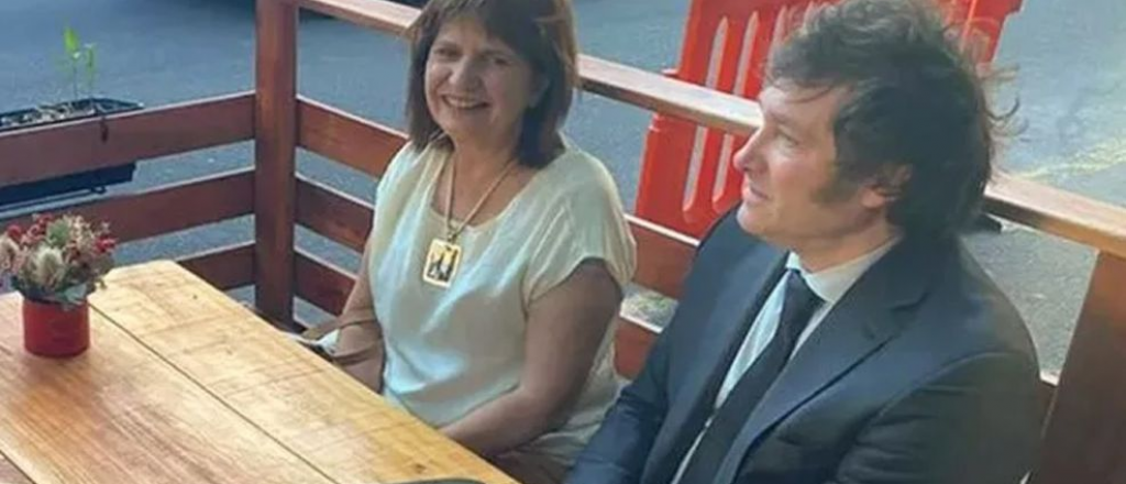 El león y el pato: el tuit con el que Milei comunicó que arregló con Bullrich