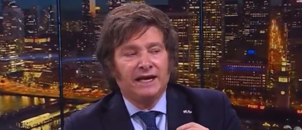 El enojo de Milei en una entrevista por el ruido detr&aacute;s de c&aacute;mara