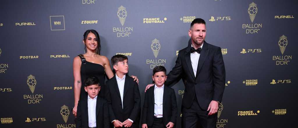 Messi lleg&oacute; junto a su familia para recibir su 8&deg; Bal&oacute;n de Oro