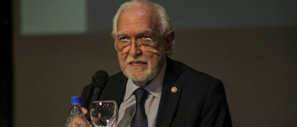 Para Gil Lavedra, Milei es la "rara planta ex&oacute;tica" de la ultraderecha argentina