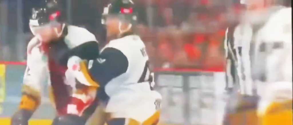 Video: un jugador de hockey murió desangrado en un partido